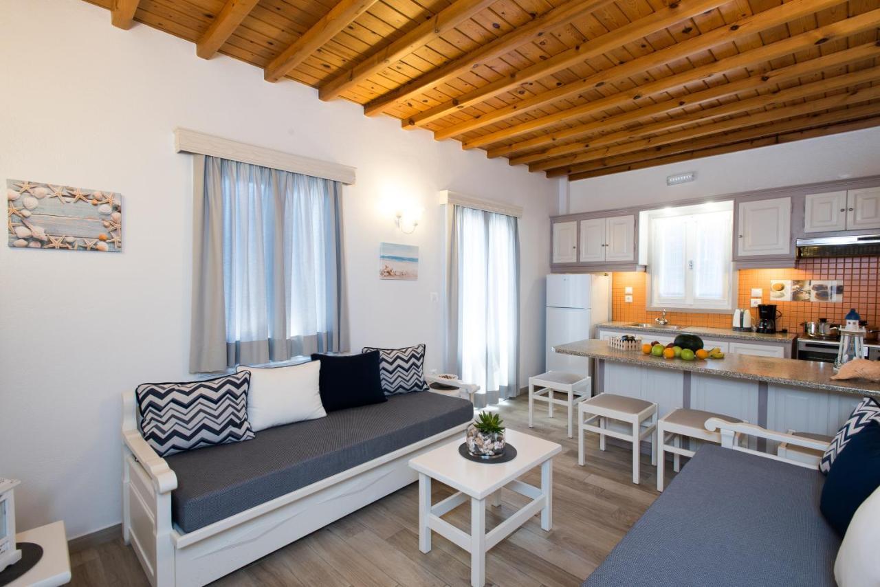 Filoxenia Apartments Орнос Екстериор снимка