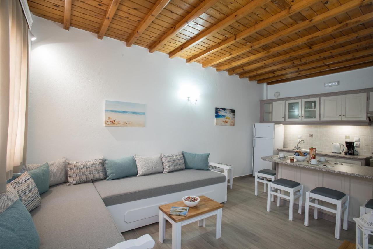 Filoxenia Apartments Орнос Екстериор снимка
