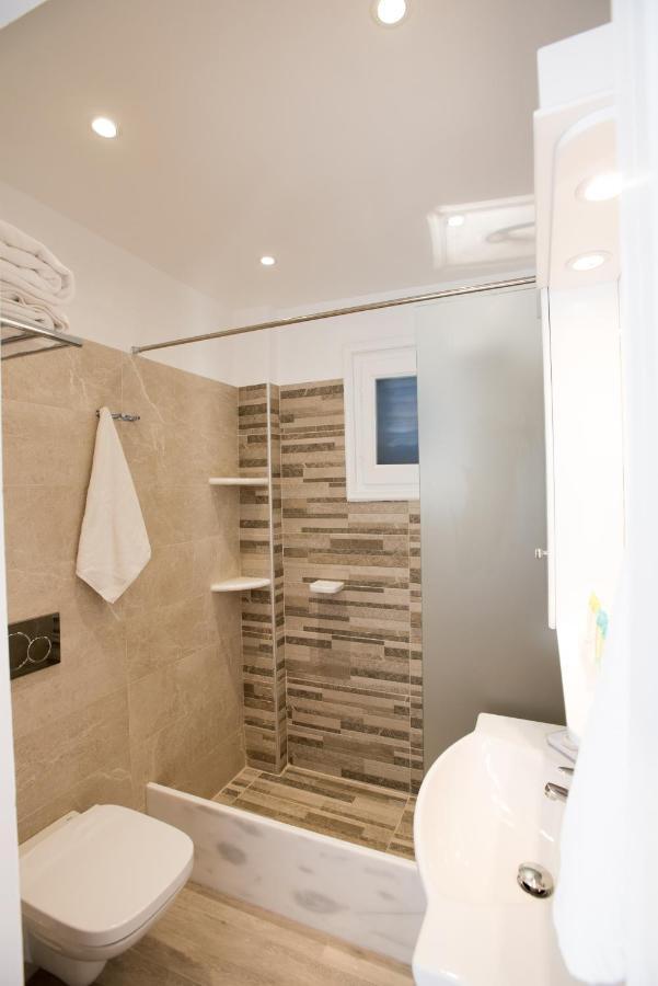 Filoxenia Apartments Орнос Екстериор снимка